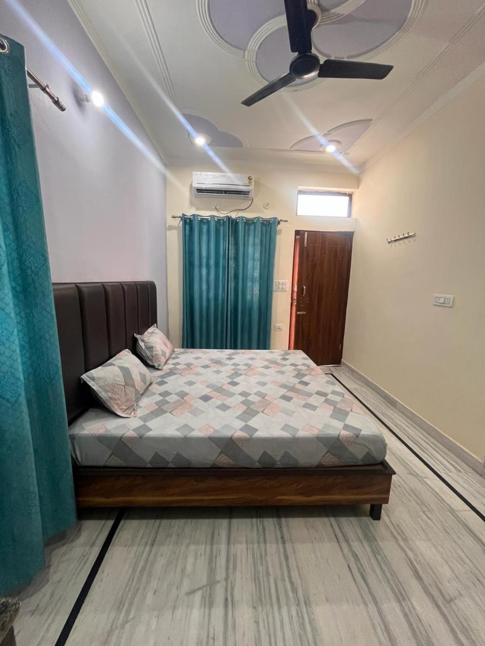 Deepak Homestay Rishikesh Exterior photo